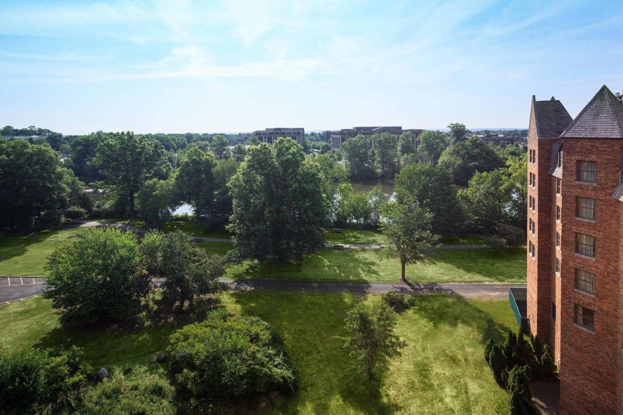 Sheraton Parsippany Hotel Екстер'єр фото
